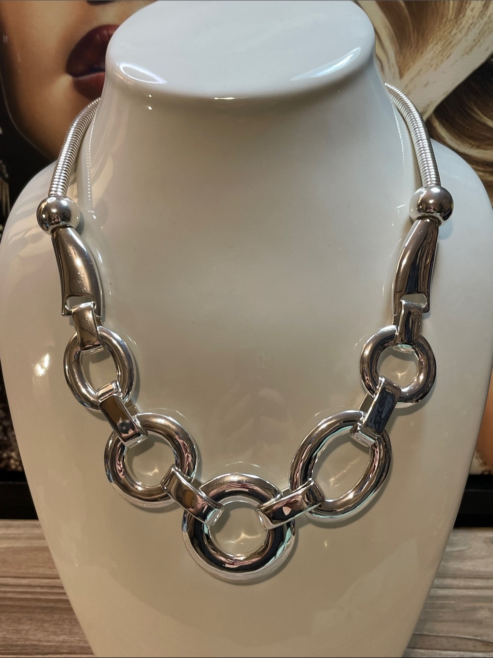 Silver Interlocking Circle Necklace